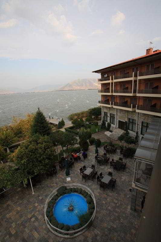 Tsamis Hotel Kastoria Ngoại thất bức ảnh